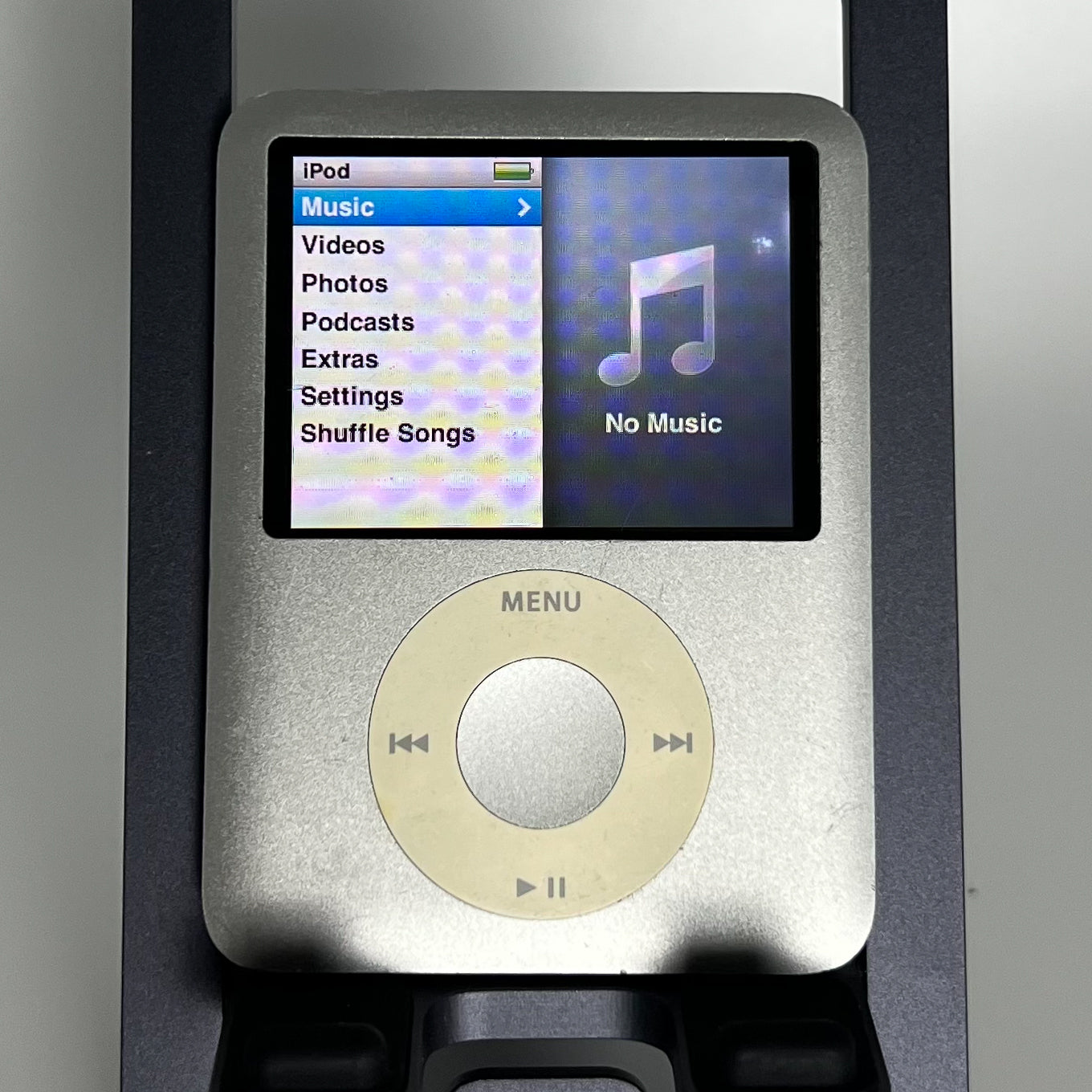 iPod Nano 3 - 4GB - A1236 - Works fine