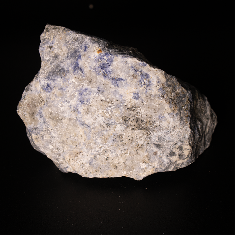 Blue Sodalite with Aegirine - 9.5 x 7.0 x 4.0 cm - 211.9 g