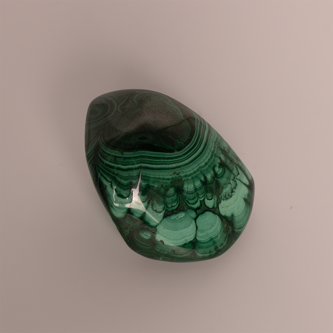 Malachite - Polished - 2.5 x 4.0 x 2.5 cm - 38.3g