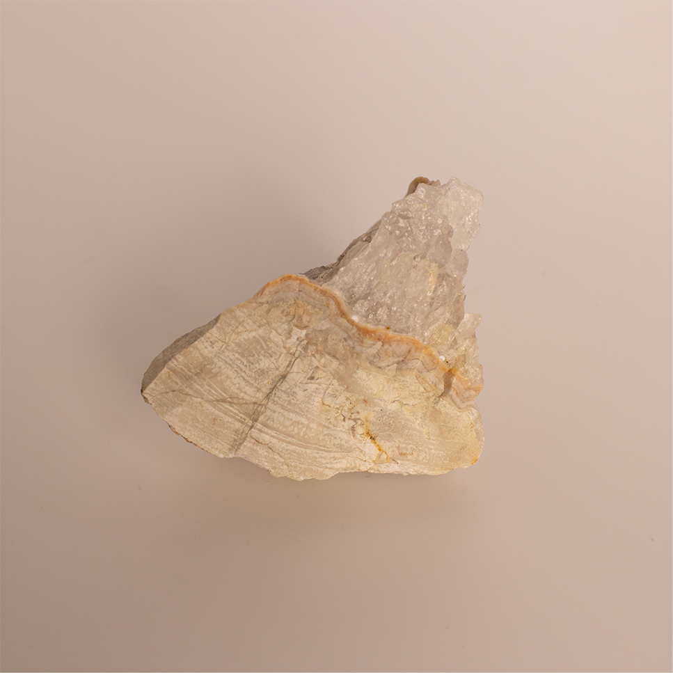 Quartz - 5.0 x 4.0 x 4.0 cm - 45.8g