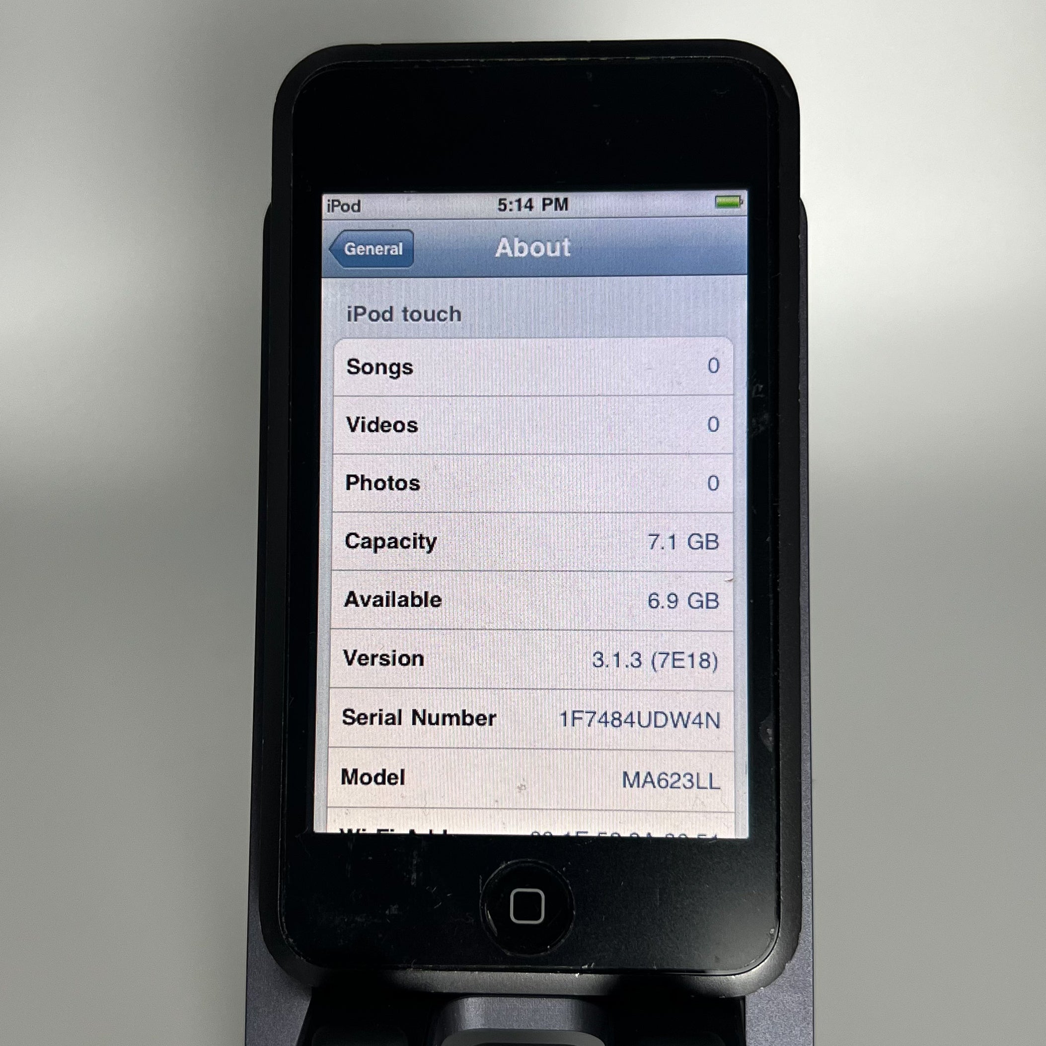 iPod Touch 1 - iOS 3.1.3 - Works fine - 8GB - A1213